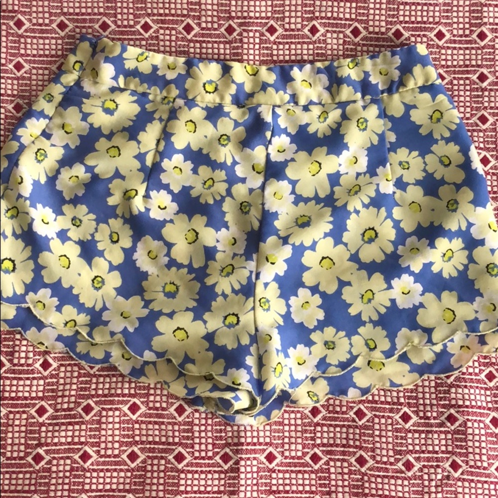 LA HEARTS Daisy Shorts